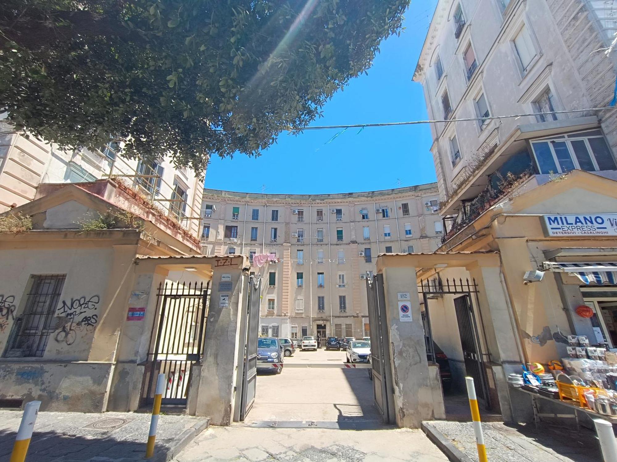 Bnb Etnuvio, Double Rooms In Napels Buitenkant foto